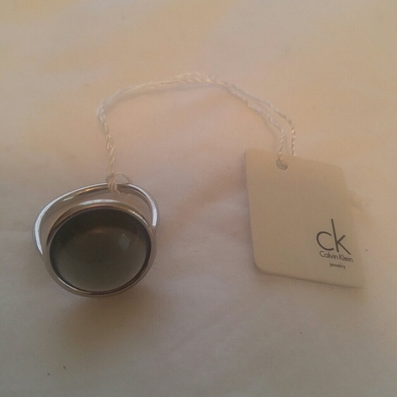 Calvin Klein ring. Smokey grey NWT approx size 8 - Picture 2 of 3